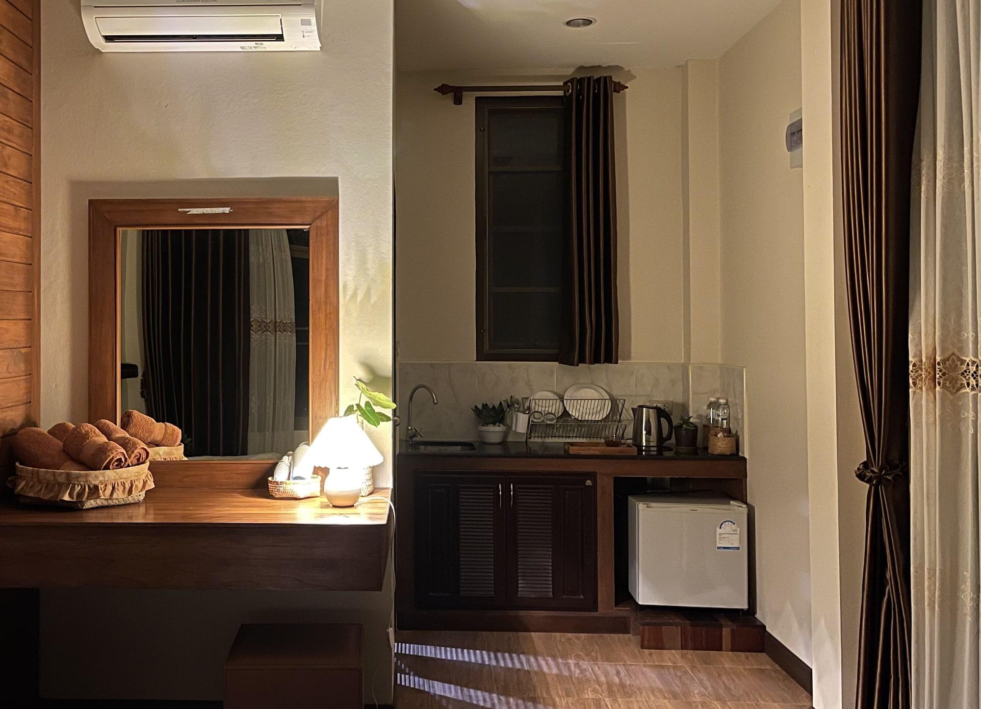 Lantala Residence Takua Thung Bagian luar foto