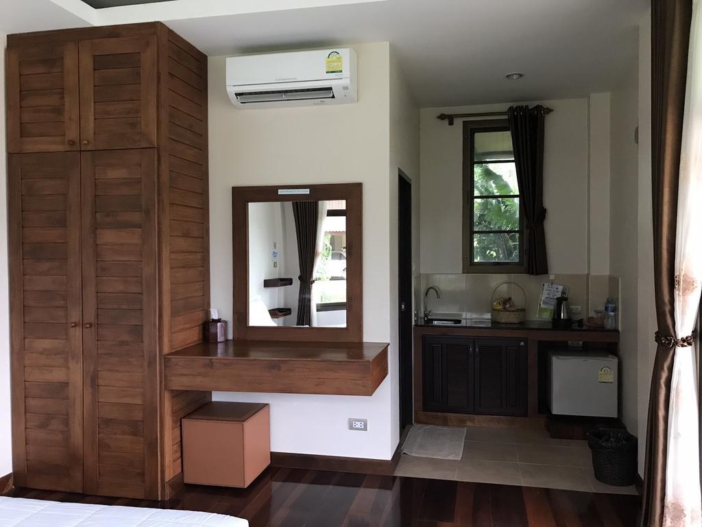 Lantala Residence Takua Thung Bagian luar foto